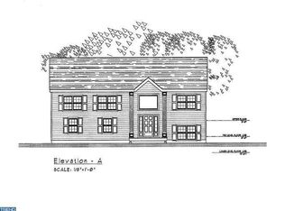 8 McHugh Ct, Roebling, NJ 08554