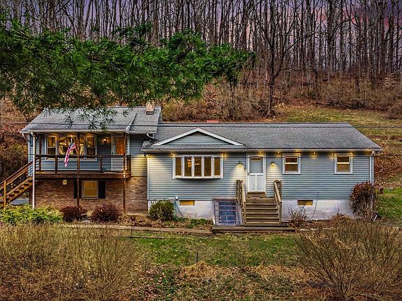 3rd image of 1305 Bremer Rd