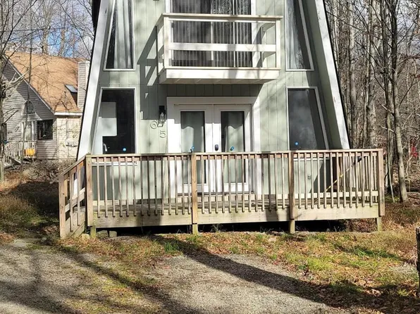 2131 Rosemont Dr, Tobyhanna, PA 18466