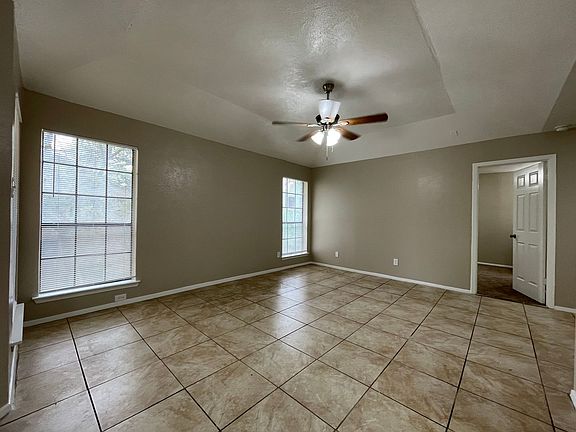 3rd image of 504 E Denton Dr APT 47
