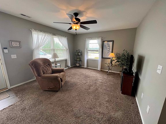 4th image of 1516 Knoll Crest Dr