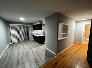 8564 Gulf Dr, Saint Louis, MO 63130