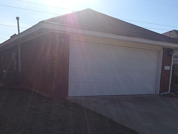 570014_Left_03312015