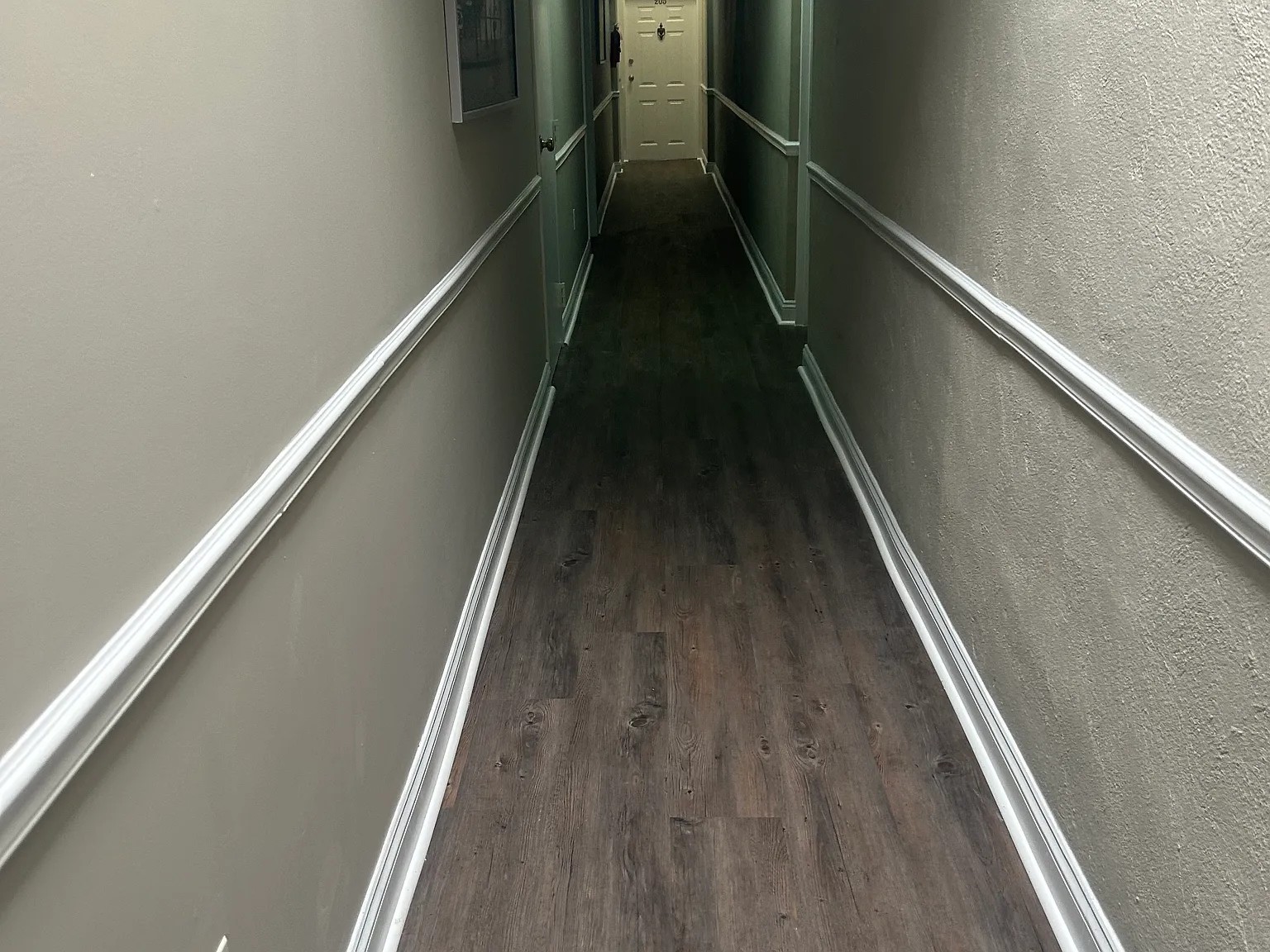 4 E Athens Avenue — Photo 1