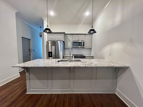3rd image of 17529 Comfort Blvd