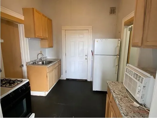 876 Payne Ave #21 — Photo 8