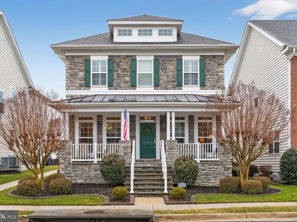 6012 Masondale Rd, Alexandria, VA 22315