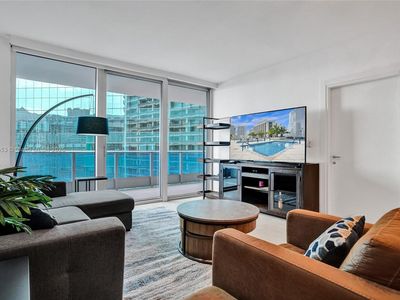 200 Biscayne Boulevard Way APT 3211, Miami, FL, 33131