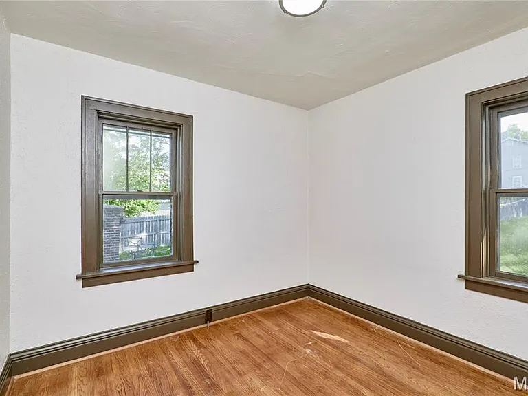 5021 Ray Ave — Photo 8