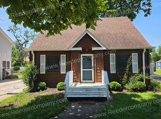 9028 W Delaware Pkwy, Munster, IN 46321