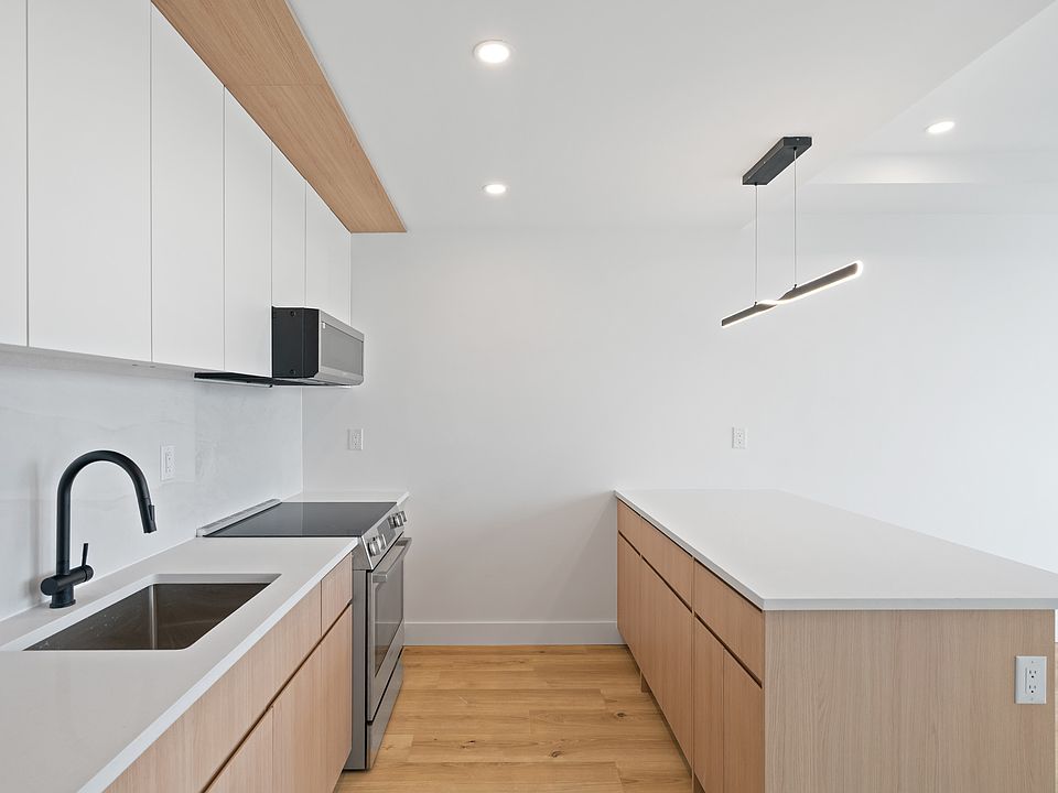 1st image of 28-08 38th Ave #Phd