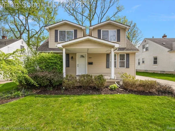 1691 Catalpa Dr, Berkley, MI 48072