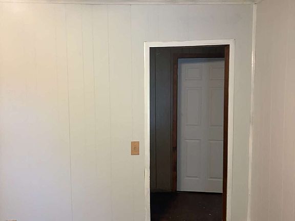 3rd image of 875 Battleground Rd