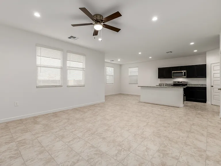 2850 W Sheppard Ave — Photo 2