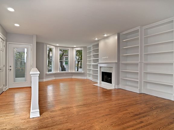 3rd image of 1421 W Wolfram St