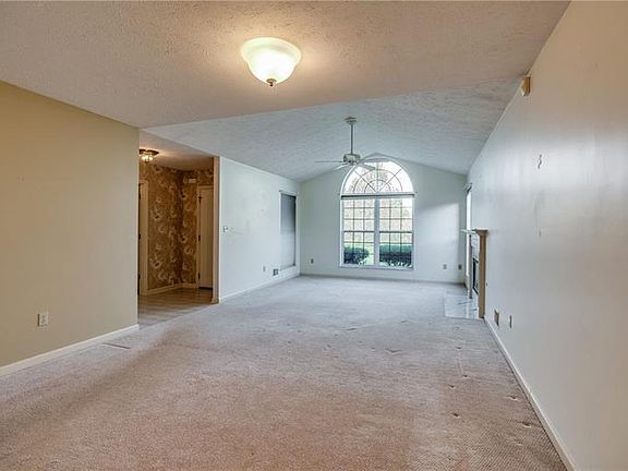 2nd image of 1428 Lyons Chase Cir