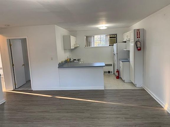 3rd image of 505 E Jericho Tpke #2