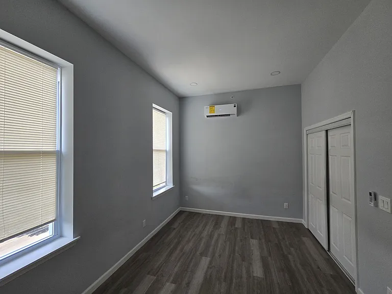 1223 W Allegheny Ave #4 — Photo 2
