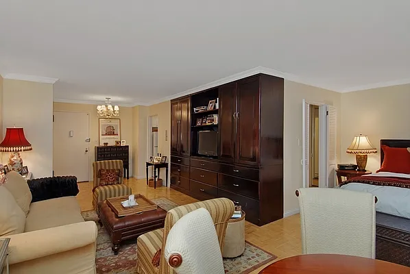 Sold by Corcoran | media 14