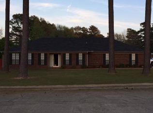 1408 Shady Ln, Magnolia, AR 71753