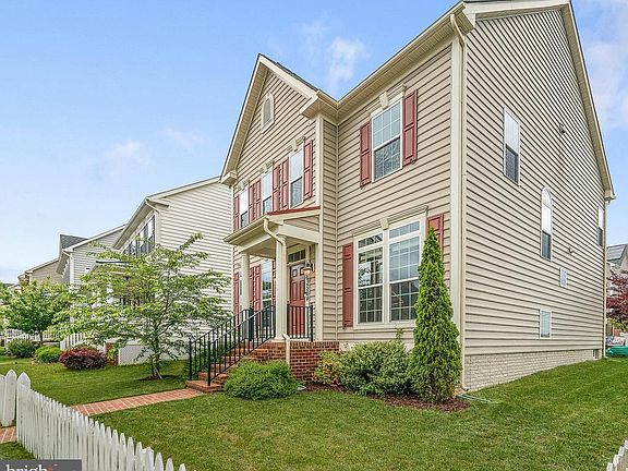 2nd image of 22564 Winding Woods Way