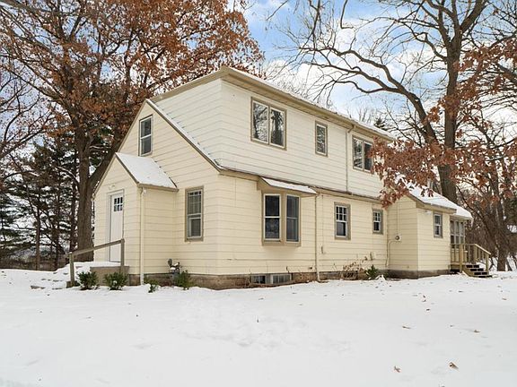 3rd image of 305 Stanley Ave