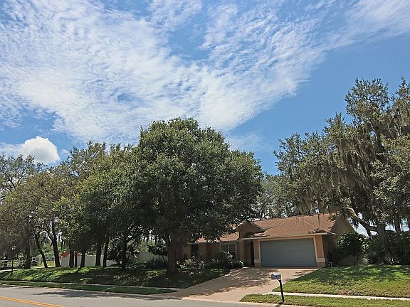 2nd image of 7055 Sawmill Blvd