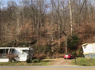 1867 Witcher Creek Rd, Belle, WV 25015