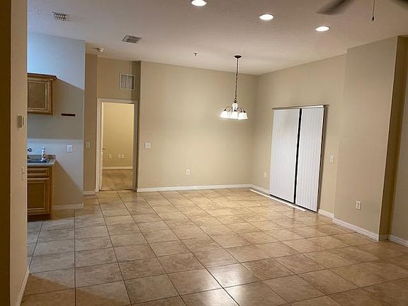 5th image of 1547 Broken Oak Dr