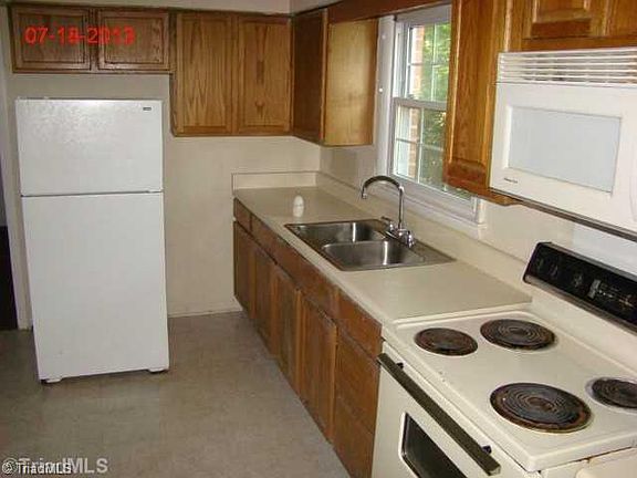 3rd image of 2008 Ashley Dr