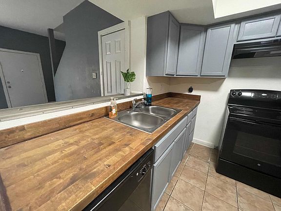2nd image of 8735 Victorian Village Dr