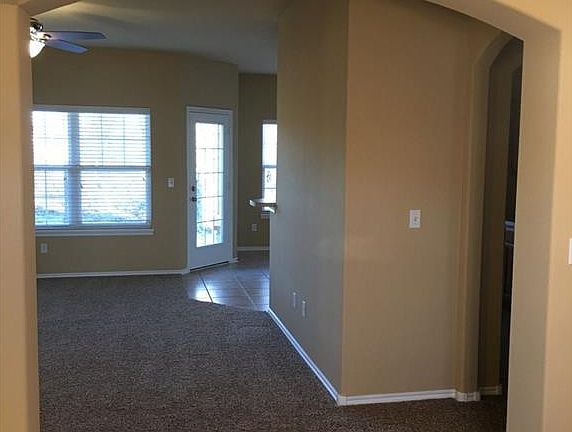 5th image of 2900 Lariat Ln