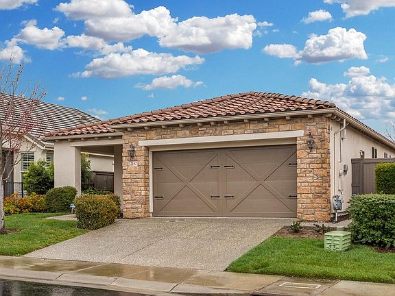 3rd image of 2157 Ryedale Ln