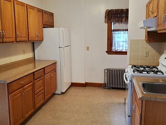 3rd image of 247 Washington St Floor 1