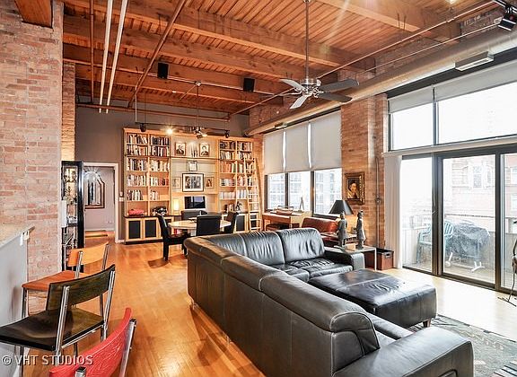 3rd image of 420 W Grand Ave APT 5A