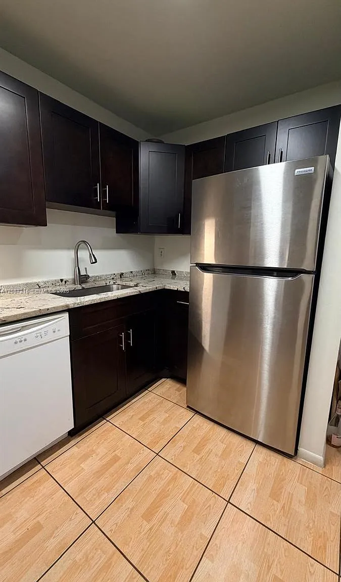Springs Park East Condo — Photo 2