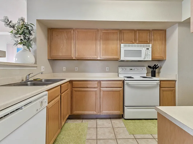 2950 Viscaya Pl #104 — Photo 10