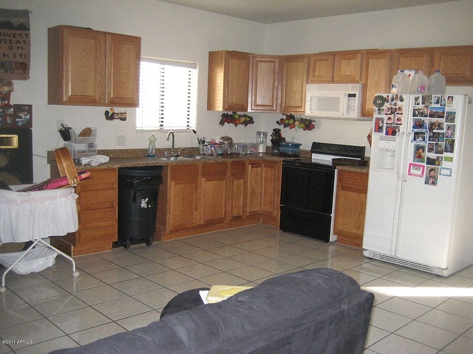2nd image of 1625 W Shangri La Rd