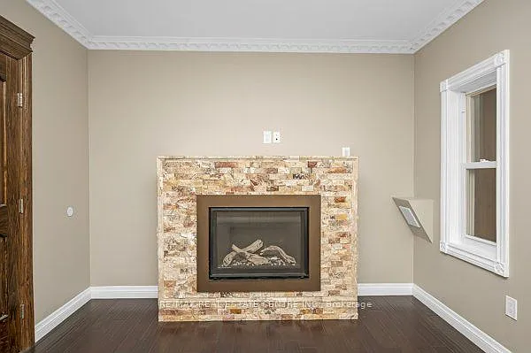 71 Paisley Ave N #MAIN 2ND — Photo 21