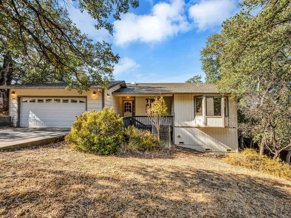 19143 Moon Ridge Road, Hidden Valley Lake, CA 95467