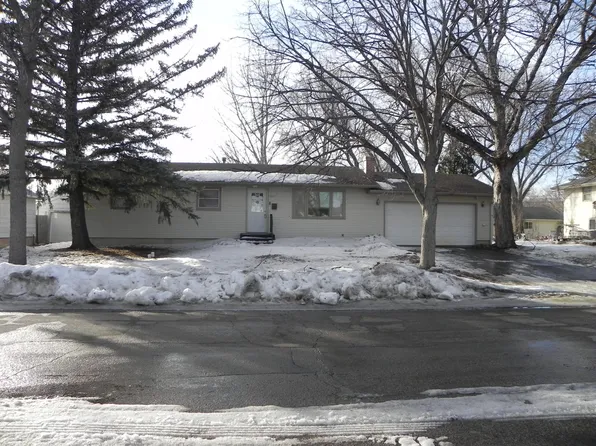 619 12th St N, Breckenridge, MN 56520