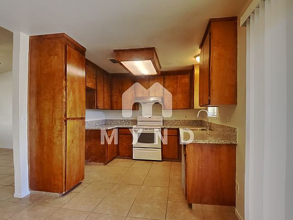 5th image of 8164 Speilberg Way
