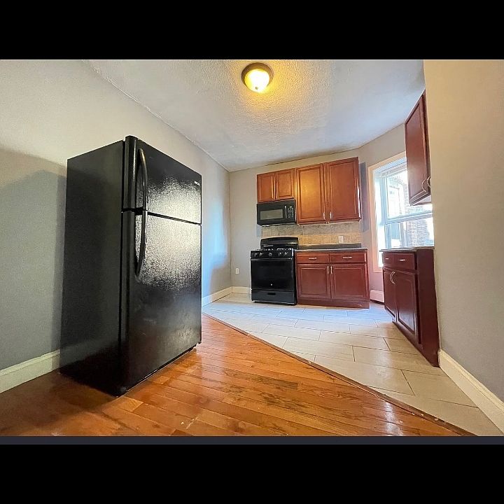 1st image of 552 Avenue C #11A