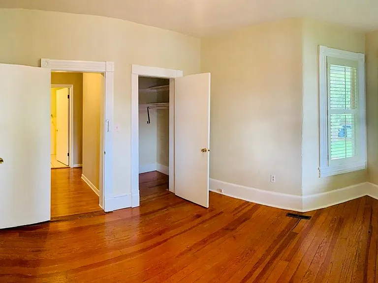 538 E Market St #2 — Photo 6
