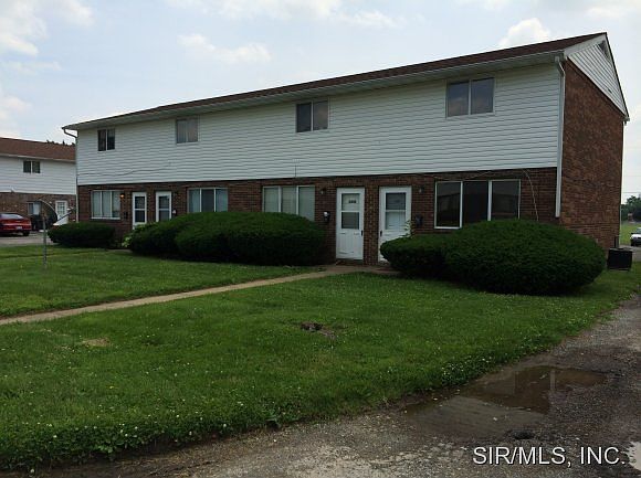 1st image of 652 Charles Ave