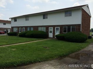 652 Charles Ave, Wood River, IL 62095