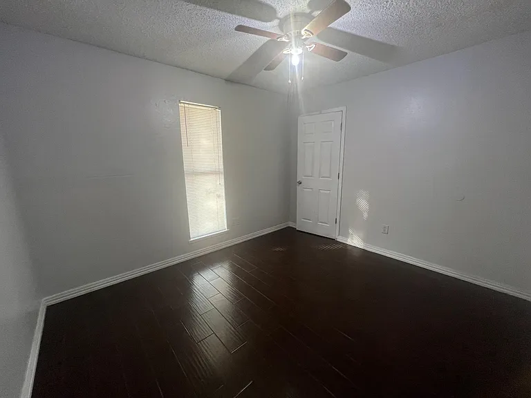 6004 Pinto Cir — Photo 20