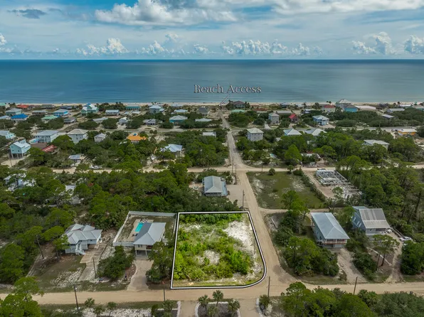 996 W Bay Shore Dr, Eastpoint, FL 32328