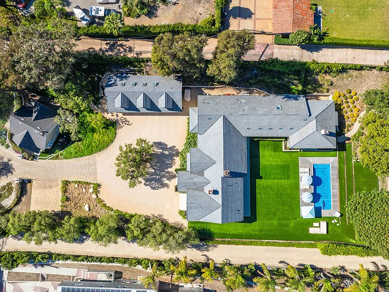 28861 Selfridge Dr — Photo 36