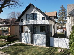 5818 W Dakin St, Chicago, IL 60634